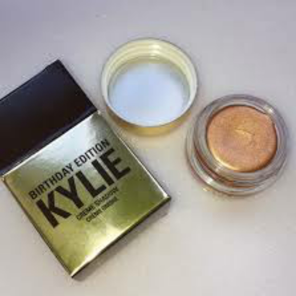 🆕️ {kylie cosmetics} copper creme eyeshadow